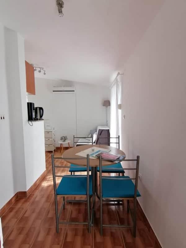 Apartment Krmpotic ヴィル エクステリア 写真