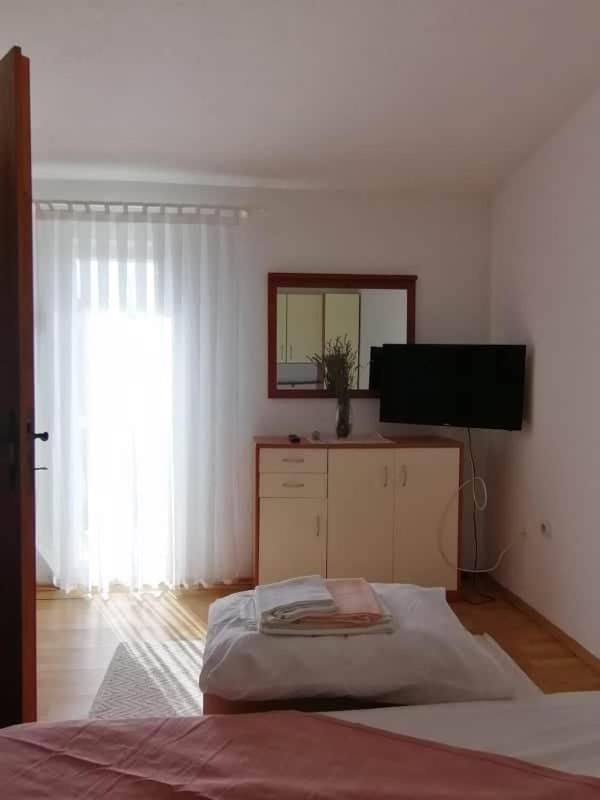 Apartment Krmpotic ヴィル エクステリア 写真