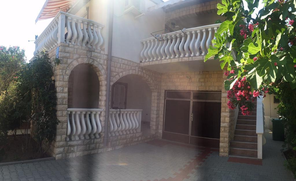 Apartment Krmpotic ヴィル エクステリア 写真